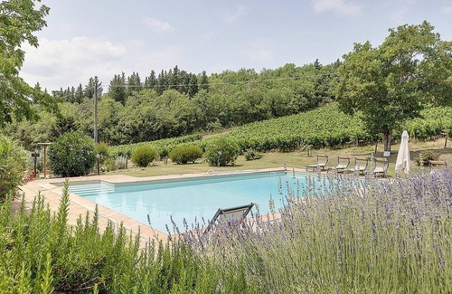 Pontassieve House | Casa Camomilla A: A pleasant and spacious two-story independent house surrounded by meadows and by green hills, with Free WI-FI.