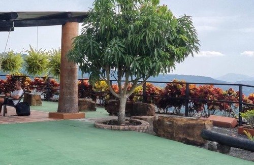 La Mesa House | Casa Campestre Rodeada de un Hermoso Paisaje