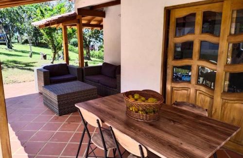 Guadalupe House | Casa Campestre Villa Luz