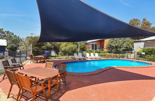 Aldinga Beach Cabin | Casa Capri ~ Aldinga Beach - Beach Getaway Nestled Between Blue Waters the Bush