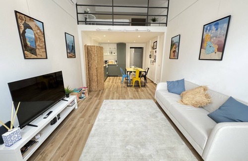 Porta Romana Apartment | Casa Capri super new loft in Navigli/Bocconi near Armani and Fondazione Prada!
