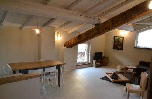 Lazise Old Town Apartment | Casa Carlottina - Attic in the heart of Lazise