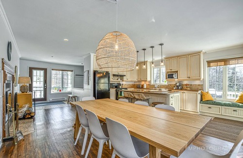 Lac-des-Plages Ski Chalet | Casa Carpe - Lakefront property w/fireplace & spa