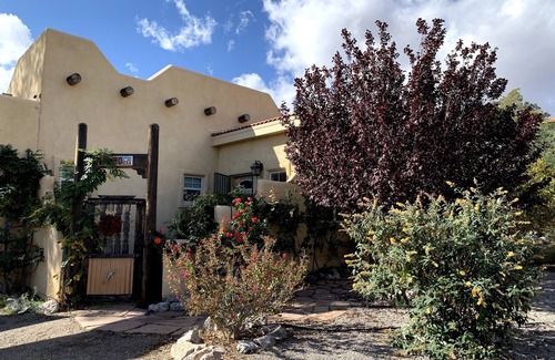 Truth or Consequences House | Casa Chamisa ~ Modern Southwest Style in T or C