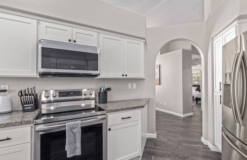 Estrella Mountain Ranch House | Casa Clearwater- Desert Getaway - Pool & mountain views! Near South Lake Park