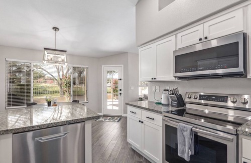 Estrella Mountain Ranch House | Casa Clearwater- Desert Getaway - Pool & mountain views! Near South Lake Park