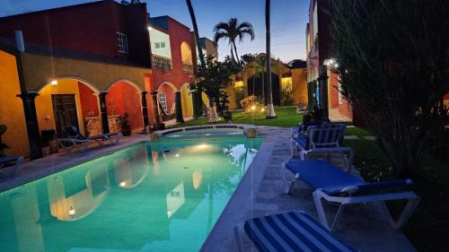 Colonia 10 De Abril Villa | Casa Colonial Cozumel, Villa Mango