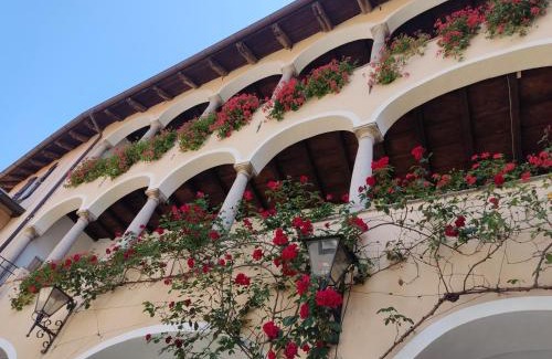 Cannobio Apartment | Casa Colonne Fiorite
