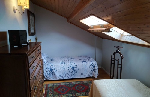 Vilagarcia de Arousa House | Casa con Piscina y Jardín Privado Cerca de la Playa
