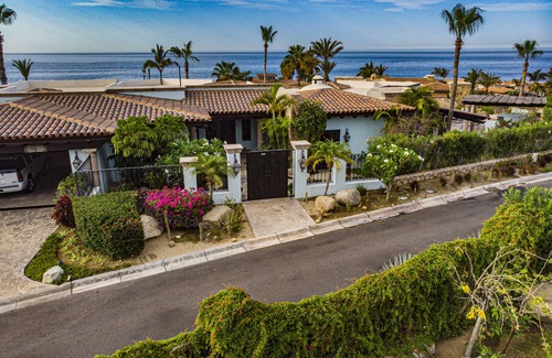 Los Cabos Villa | Casa Contessa: 5 Bedroom Luxury Villa in Punta Ballena w/Golf Cart!