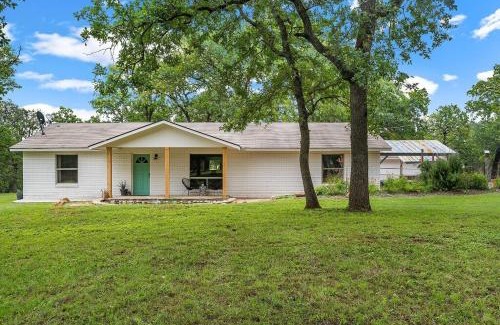 Fredericksburg House | Casa Crabapple Sleeps 13 Private and Hot Tub