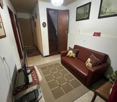 Freixo de Espada a Cinta Apartment | Casa da Avó Maria, Largo de Santo António, n 97395AL