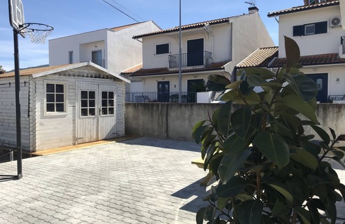 Lousa House | Casa da Nôr .Local accommodation