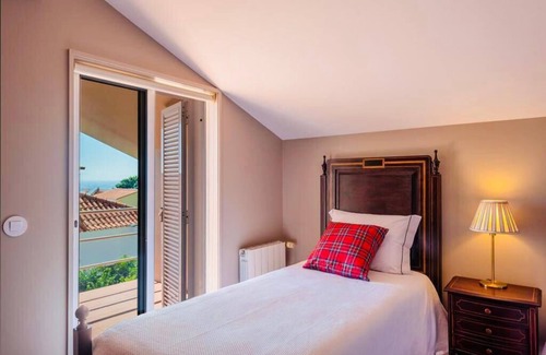 Afife Villa | Casa das Camélias in Afife | Beach and Mountain