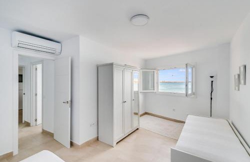 Playa de Arinaga Apartment | Casa Daura Playa de Arinaga Beach Front