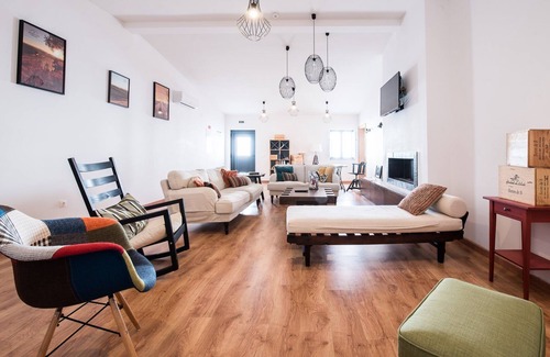 Arraiolos Apartment | Casa de Baco - Modern haven in Igrejinha