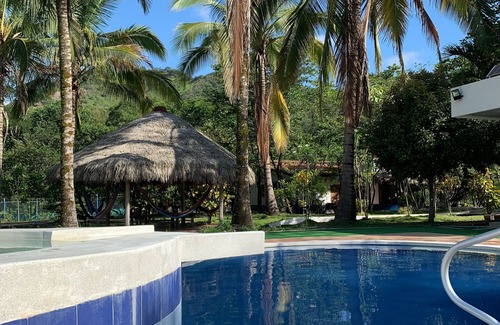 Utica Cottage | Casa de campo La MariaCa - Rest House