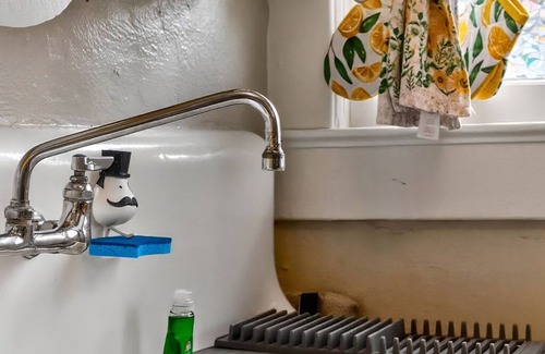 Old Seminole Heights Apartment | Casa De Cashmere|1 BR Eclectic Hideaway