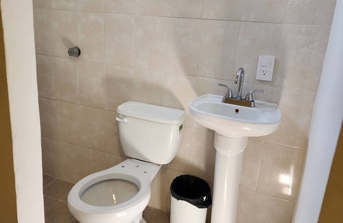 Salina Cruz Hotel | Casa de Huéspedes Juanita