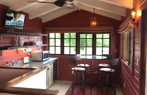 Arroyo Seco House | Casa de la Valle Luna Luxurious and Amazing Patio with Hot Tub and Fireplaces