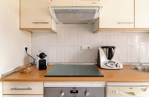 Comillas Apartment | Casa de Las Flores Apartment with private garden in front of the beach of Comillas