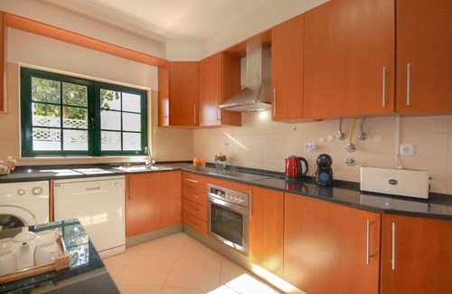 Albufeira Villa | Casa de Verão - Swimming Pool - Free WiFi - By Bedzy
