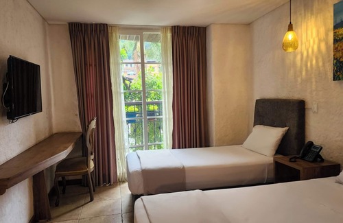 Granada Hotel | Casa del Hidalgo Hotel Cali Centenario