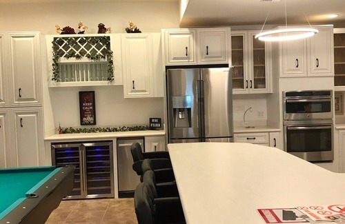 Cascade Valley House | Casa Del Lagon3-acre property, 6,000SF home, 24' dock, 2 jet ski floating docks