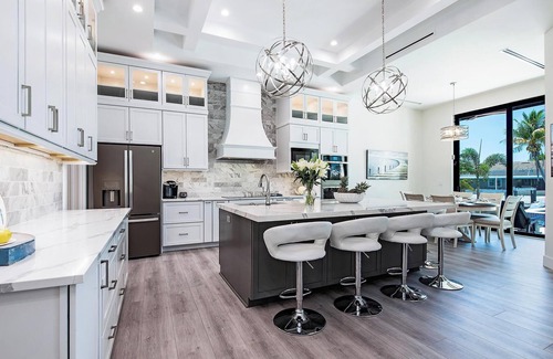 Marco Island House | CASA DEL MAR - Walk to Snook Inn and the Marco River Marina!