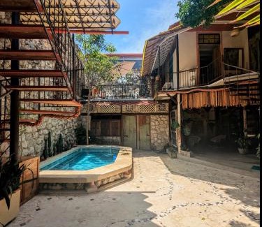 Cartagena Walled City House | Casa del Tunel Lodge in Getsemani