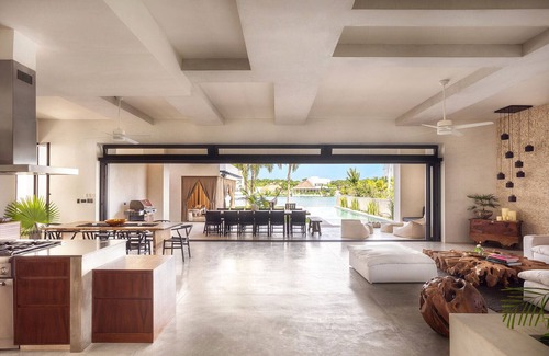 Bouvet Island Villa | Casa del Viento: 5BR Villa w/Pool, Lagoon access with Jetty in Puerto Aventuras