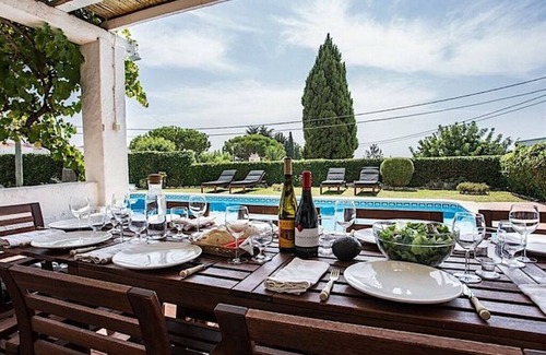 Carvoeiro Boat Rental | Casa do Alto Comfortable holiday residence