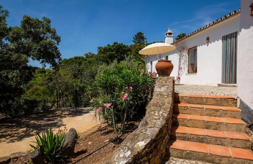 Fonte do Bispo House | Casa do Burrinho - A Charming 2 Bedroom Hill Top house with Private Pool