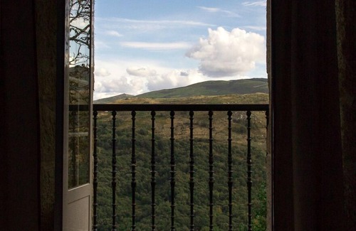 San Xoan de Rio Cottage | Casa do Comendiante - Apartment 8 + 2