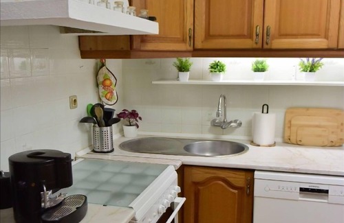 Evoramonte House | Casa dos Avós - Two Bedroom House, Sleeps 4