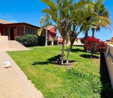 Granadilla de Abona Villa | Casa el Pinito - Amazing Villa with a Heated Pool