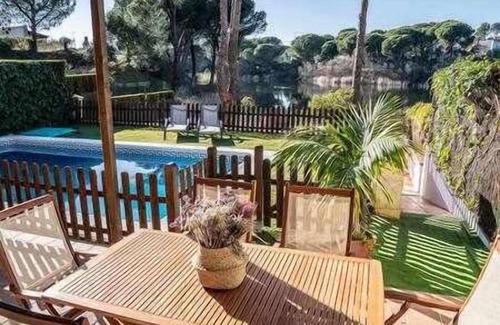 Las Jaras House | Casa el Refugio del Lago rural lodging