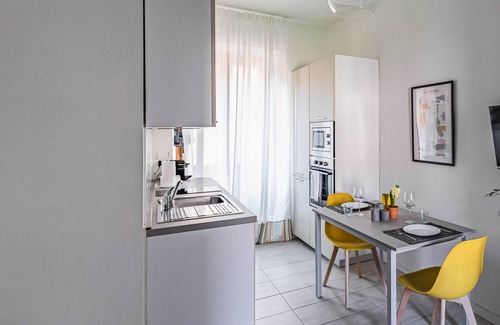 Pavia Apartment | Casa Elena