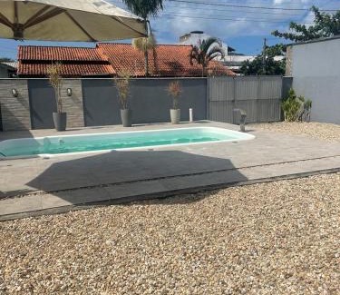 Praia da Armacao do Itapocoroi House | Casa em Penha - Armação-Itapocoroy