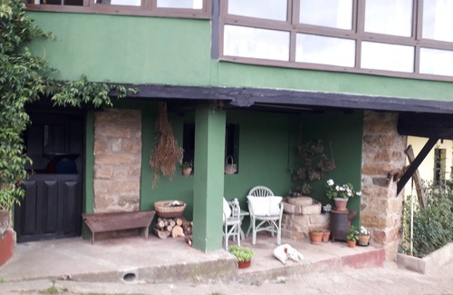 San Pelayo House | Casa en el Centro de Asturias con Mucha Zona Verde