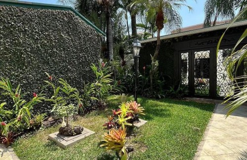 Samborondon Villa | Casa En Samborondon