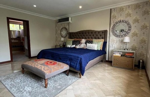 Samborondon Villa | Casa En Samborondon