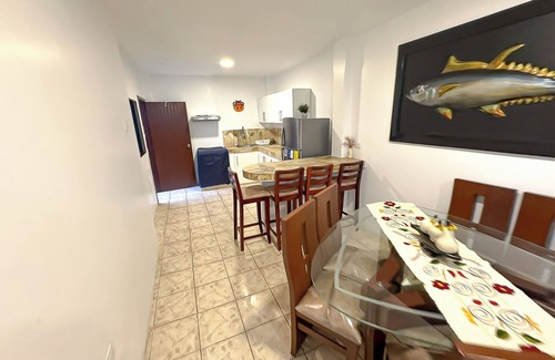 Manta House | Casa entera en Manta, en urbanización privada cerca a todo