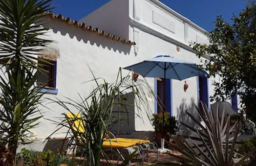 Olhao Apartment | Casa Estrela - restored 100 year old farmhouse, magical & close to the sea.
