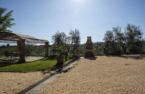San Gimignano Apartment | Casa Filippo, with panoramic views over the hills of San Gimignano