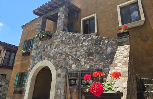 Santeagueda Apartment | Casa Flores – Confort y estilo en Val'Quirico