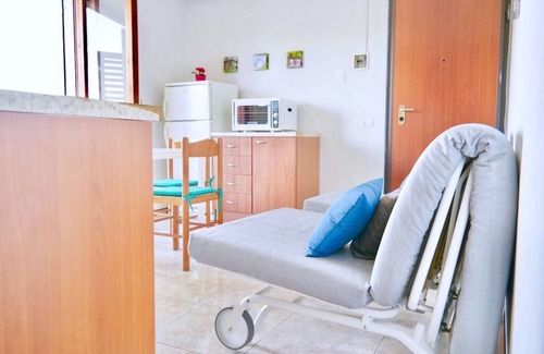 Fondachello Apartment | Casa Gemma, on the sea with a view of the Etna volcano.