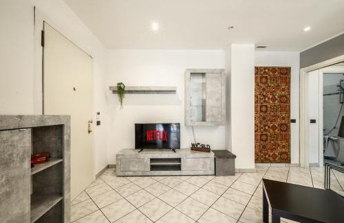 Gioia Apartment | Casa Gioia 50 metres from the metro WiFi AC