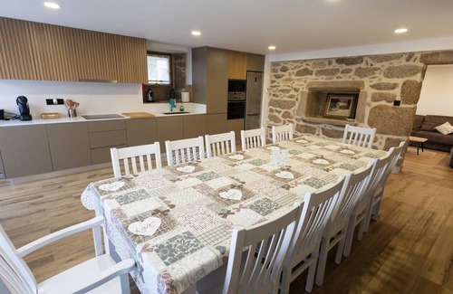 Valenca House | Casa Grande Gondomil |Padel |Swimming Pool| Table Tennis and foot