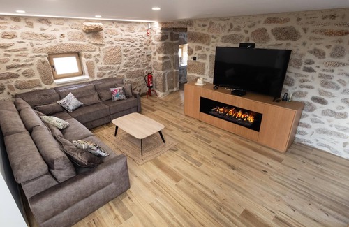 Valenca House | Casa Grande Gondomil |Padel |Swimming Pool| Table Tennis and foot